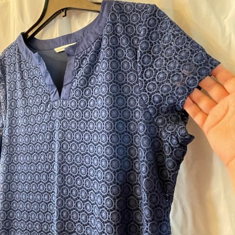 Isaac Mizrahi Live Navy Blue Eyelet Lace Split Neck Shift Dress Classic Mod Sz L - Picture 6 of 9